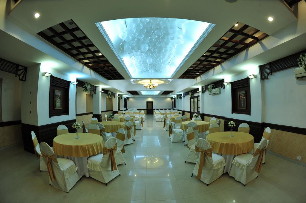 Hotel Arcadia Kottayam Buitenkant foto