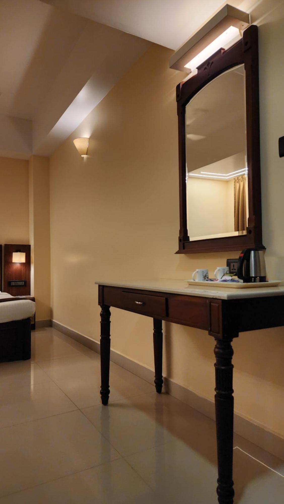 Hotel Arcadia Kottayam Buitenkant foto