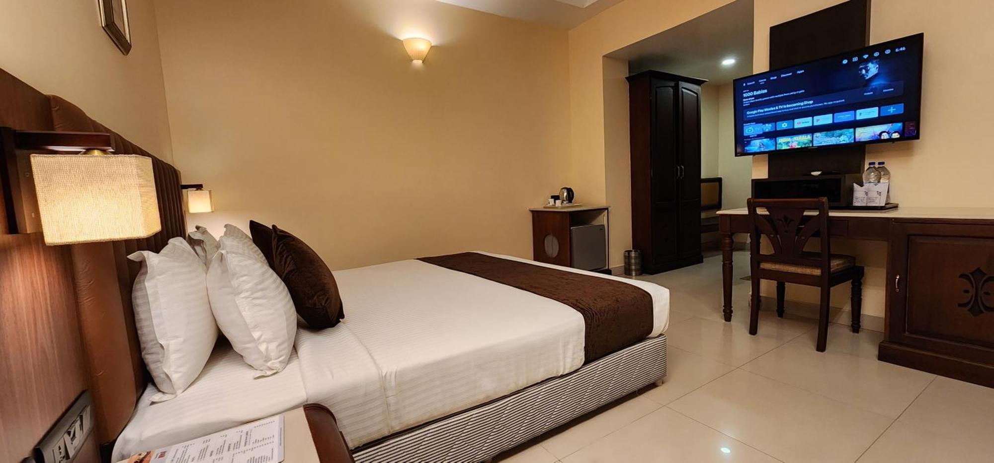 Hotel Arcadia Kottayam Buitenkant foto