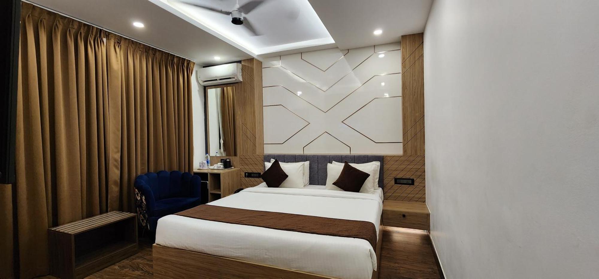 Hotel Arcadia Kottayam Buitenkant foto